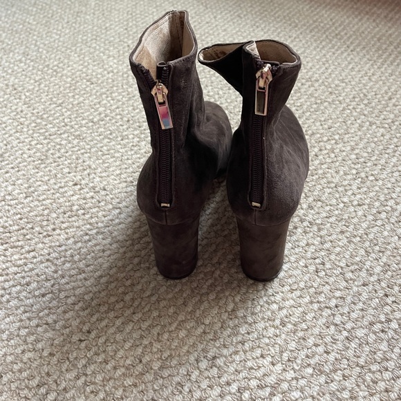 Rate Chocolate Brown Suede Heeled Boots in Size 9 - Picture 4 of 5